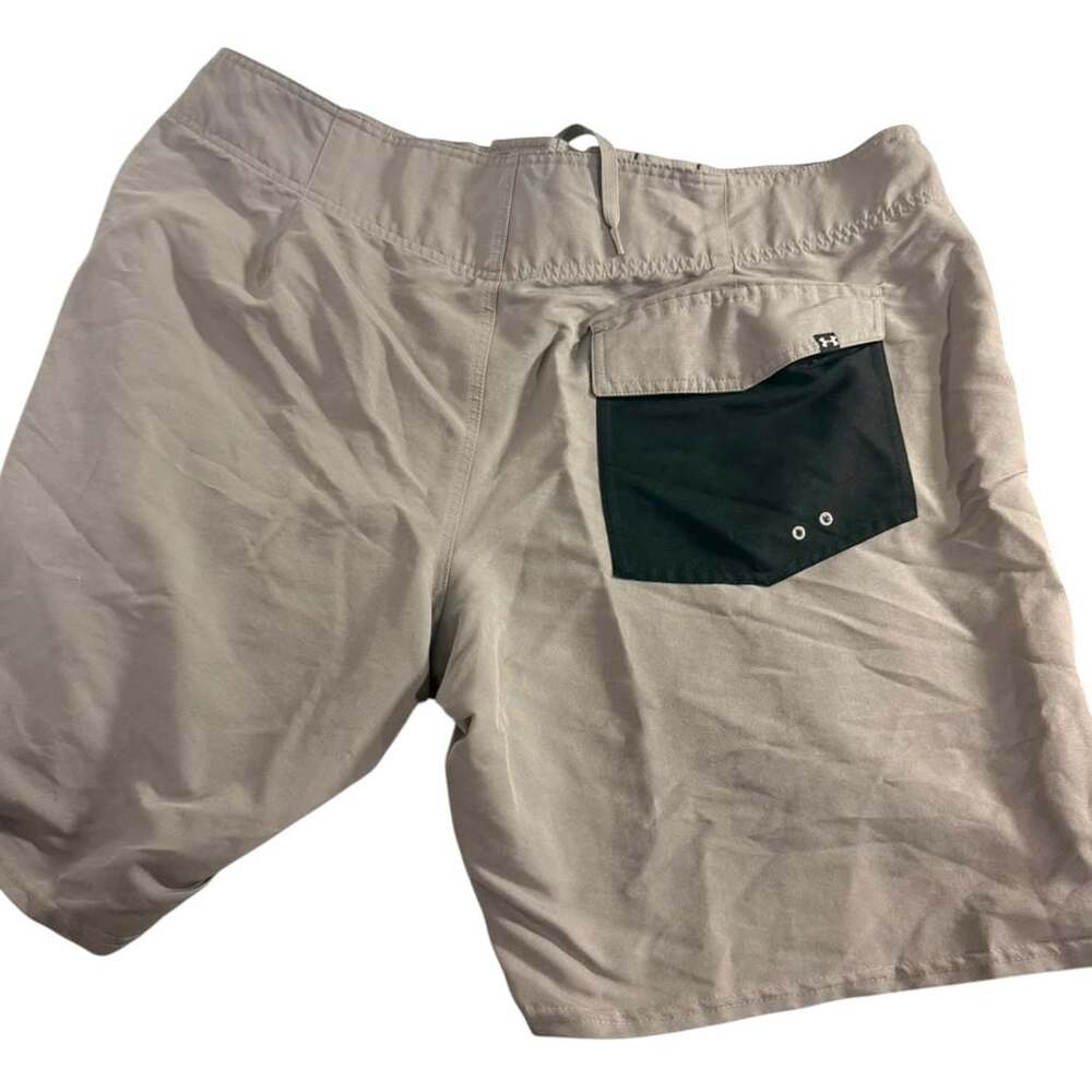 Under Armour HeatGear Loose Fit Board Shorts Size 42 Grey sku73 - Picture 5 of 7
